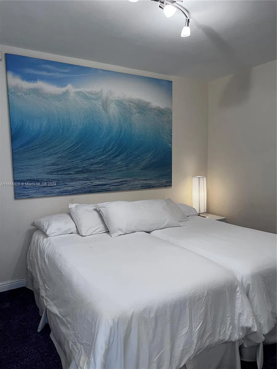 5161 Collins Ave #405 Miami Beach, FL 33140