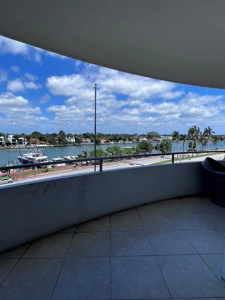 5161 Collins Ave #505 Miami Beach, FL 33140