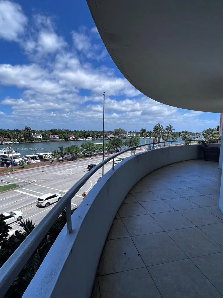 5161 Collins Ave #505 Miami Beach, FL 33140