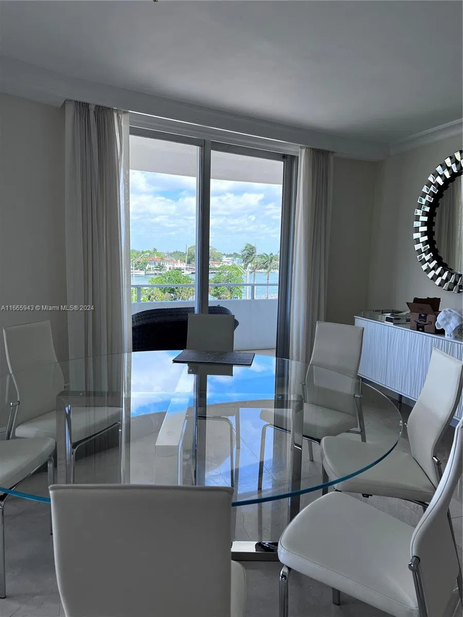 5161 Collins Ave #505 Miami Beach, FL 33140