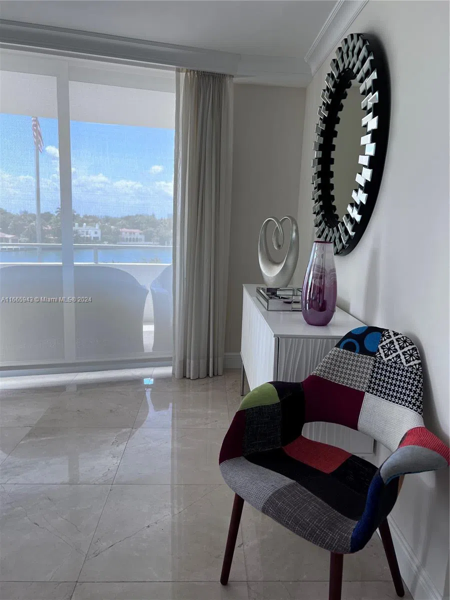 5161 Collins Ave #505 Miami Beach, FL 33140