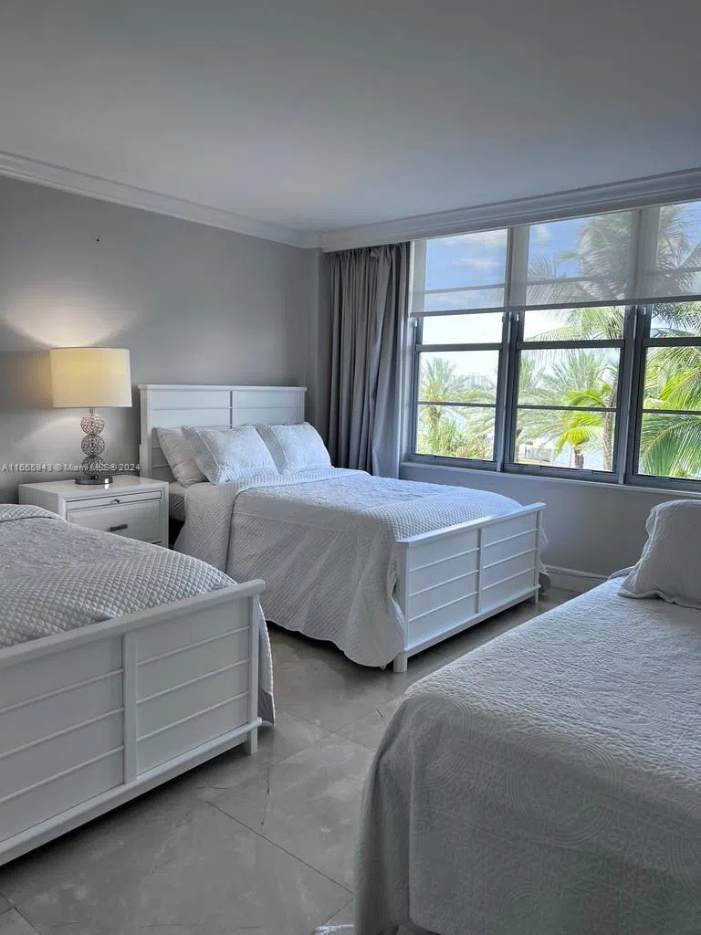 5161 Collins Ave #505 Miami Beach, FL 33140