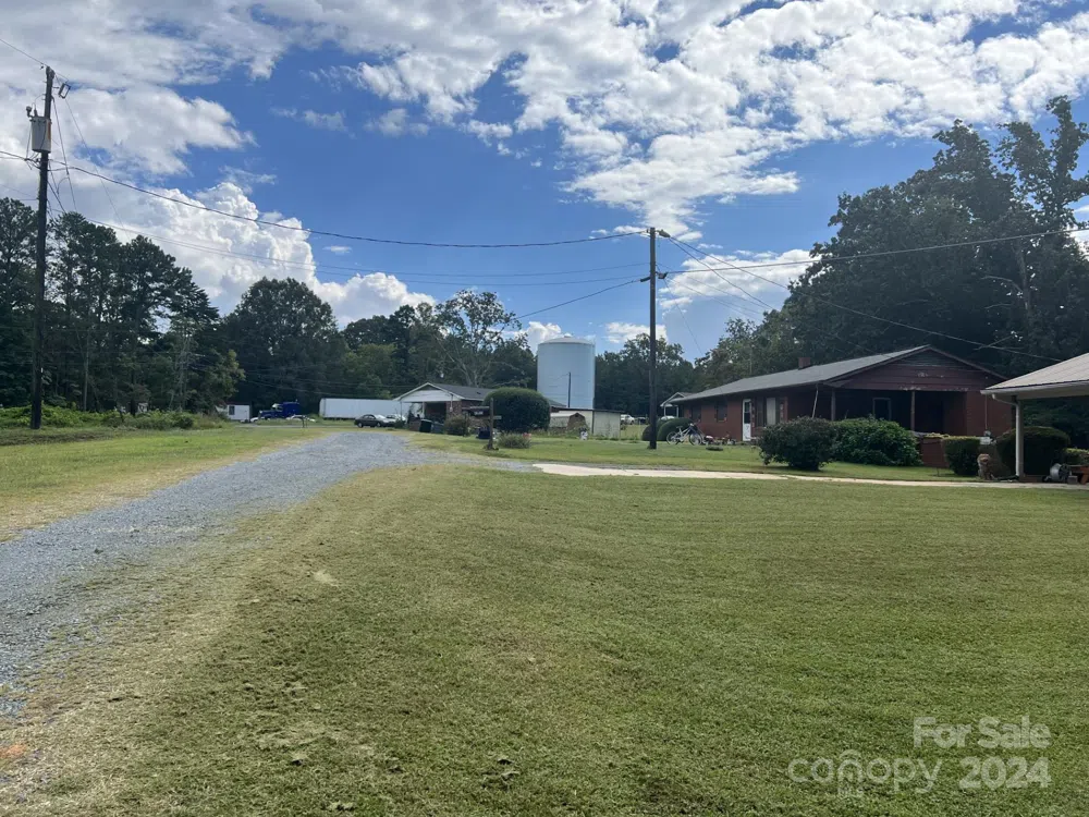 00 Maplewood Lane New London, NC 28127