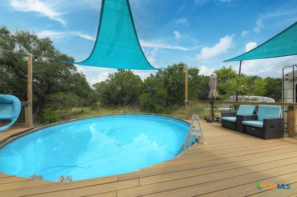 861 Rutherford Fischer, TX 78623