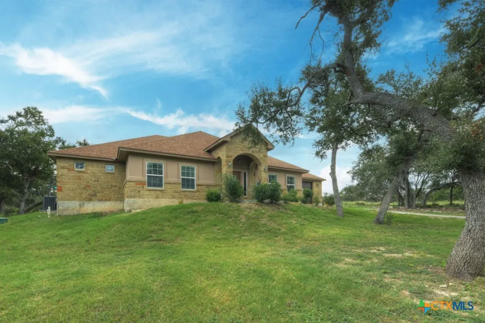 861 Rutherford Fischer, TX 78623