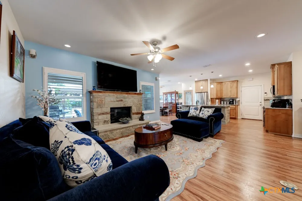 861 Rutherford Fischer, TX 78623