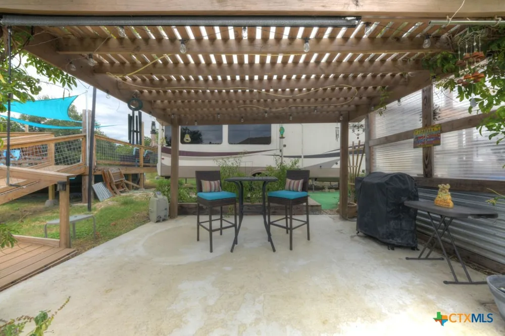861 Rutherford Fischer, TX 78623