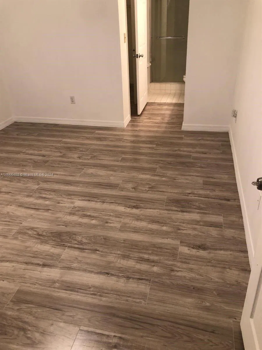 435 NE 210th Cir Ter #103-23 Miami, FL 33179