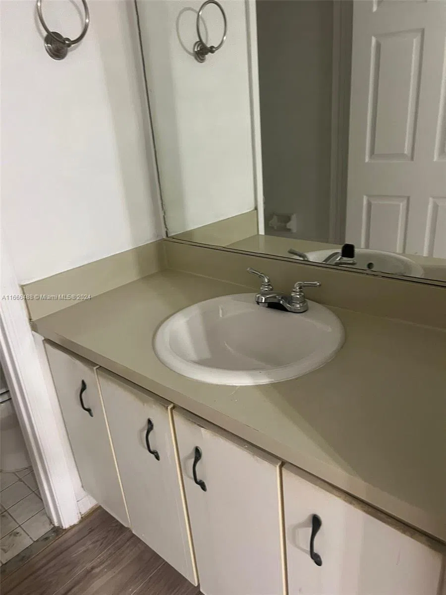 435 NE 210th Cir Ter #103-23 Miami, FL 33179