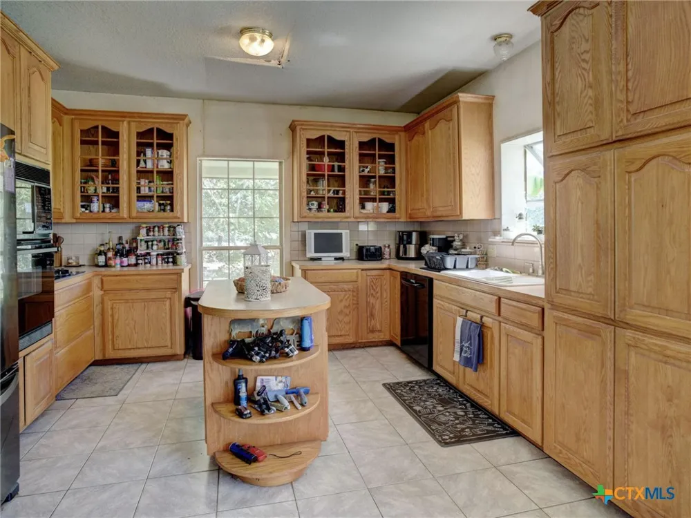 294 Lois Lane Paige, TX 78659