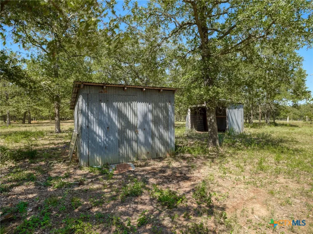 294 Lois Lane Paige, TX 78659