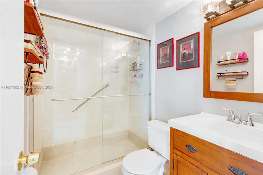 2750 NE 183rd St #1910 Aventura, FL 33160
