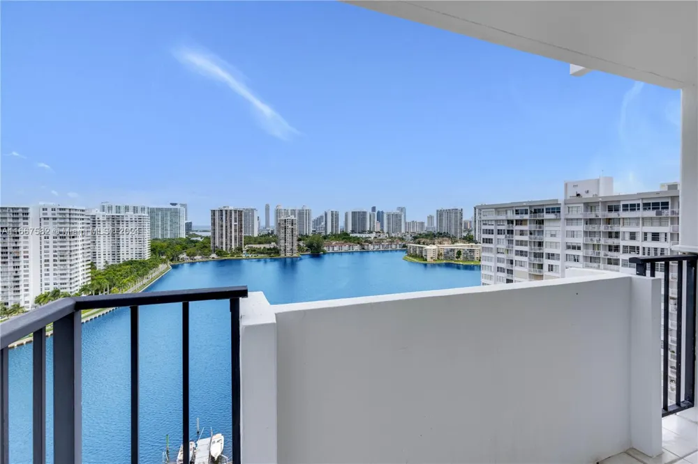 2750 NE 183rd St #1910 Aventura, FL 33160