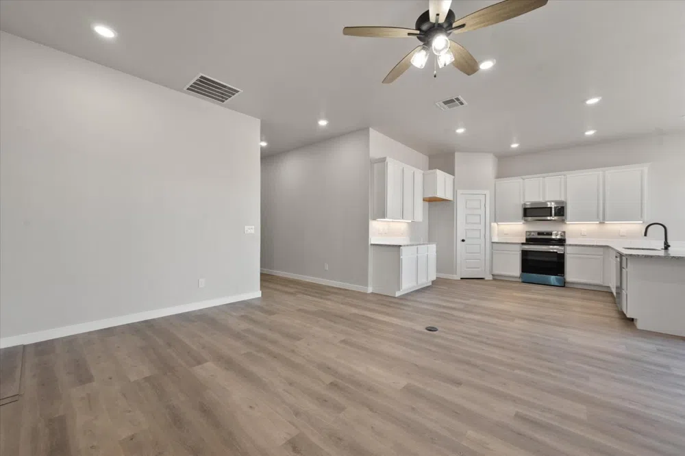 2502 Abbeville Avenue Wolfforth, TX 79382