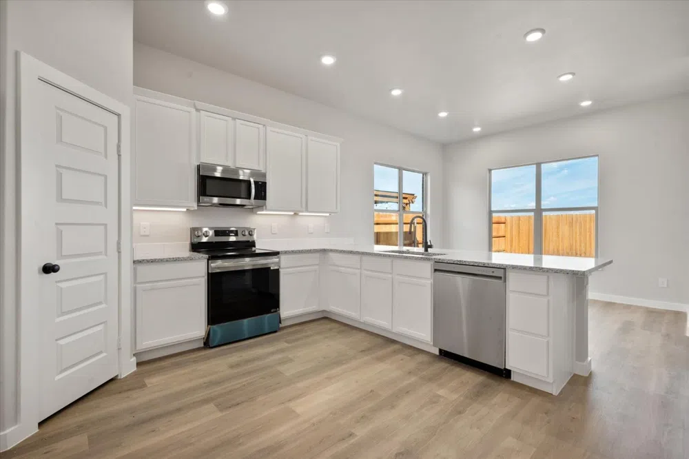 2502 Abbeville Avenue Wolfforth, TX 79382