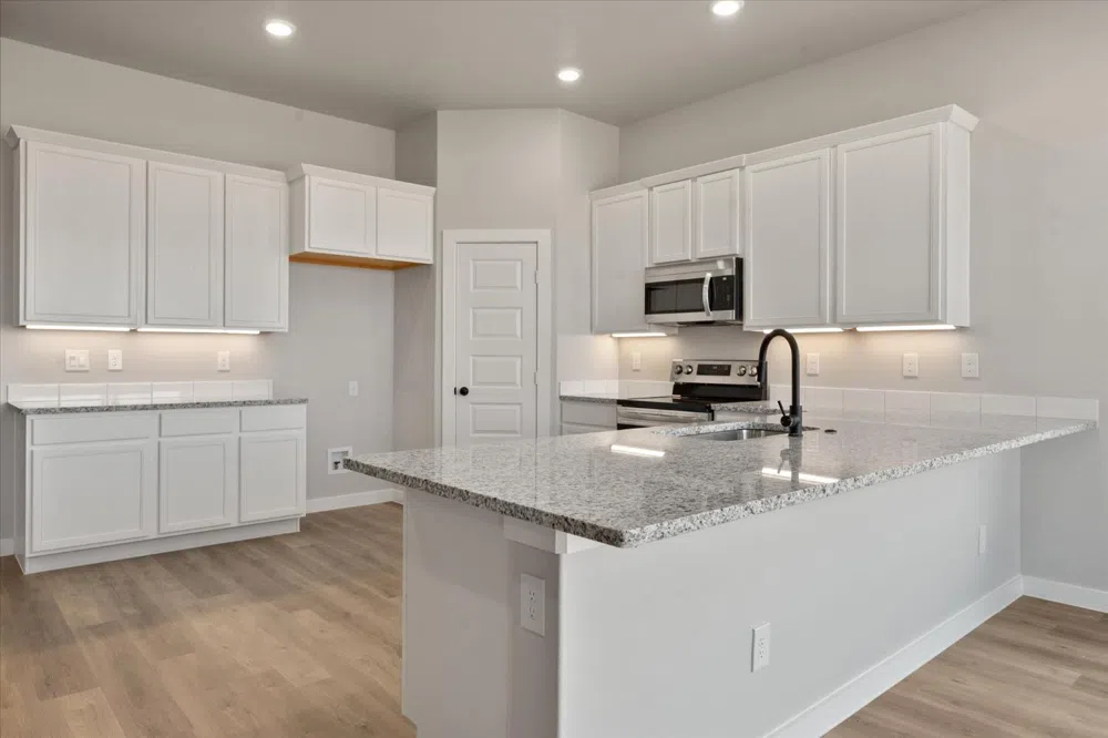 2502 Abbeville Avenue Wolfforth, TX 79382