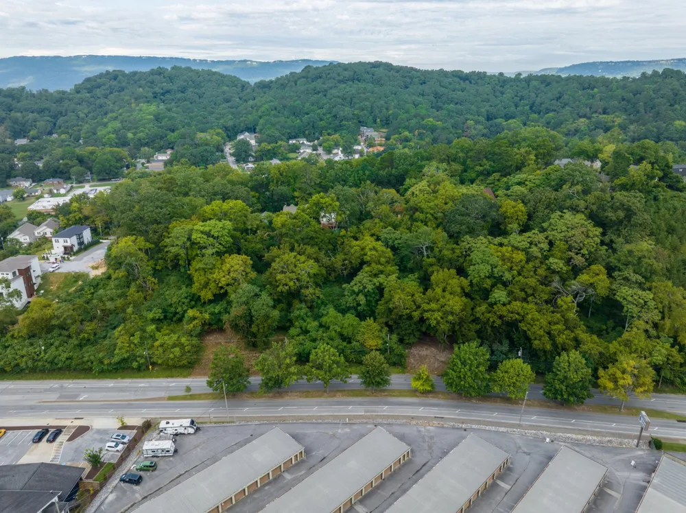 949 Dallas Road Chattanooga, TN 37405