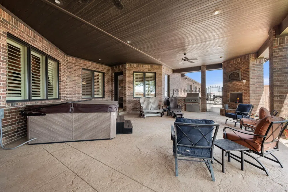 3180 N US Highway 385 Levelland, TX 79336