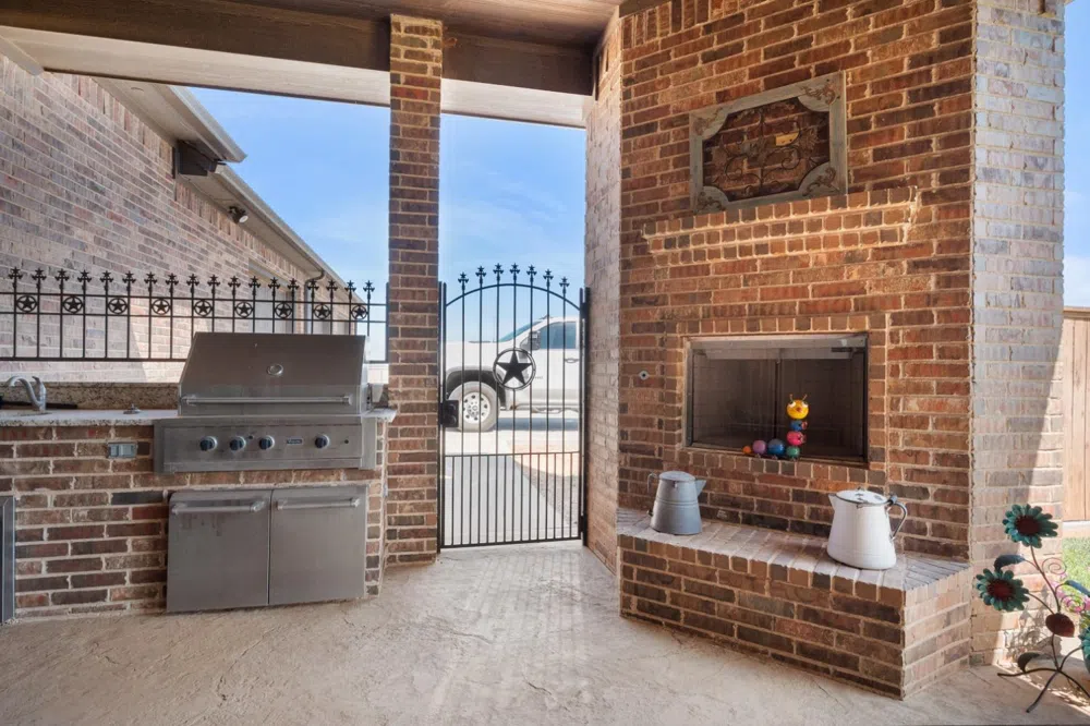 3180 N US Highway 385 Levelland, TX 79336