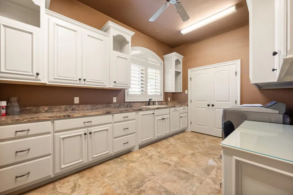 3180 N US Highway 385 Levelland, TX 79336