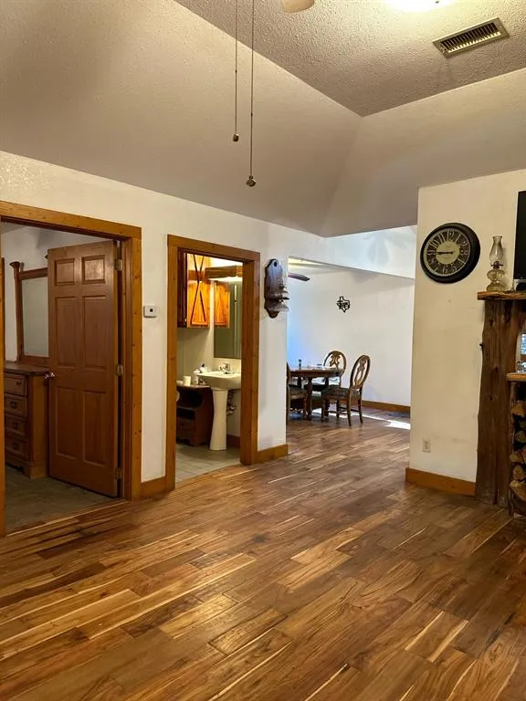 11420 County Road 420 Tyler, TX 75704