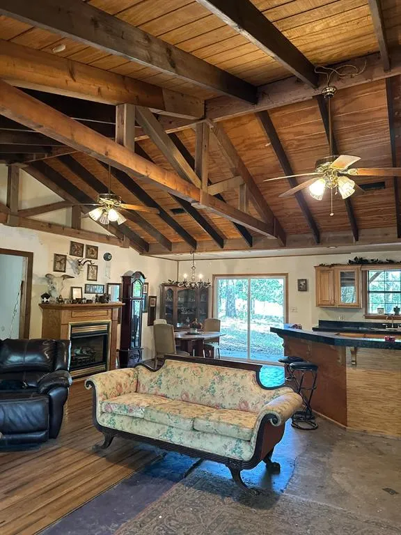 11420 County Road 420 Tyler, TX 75704