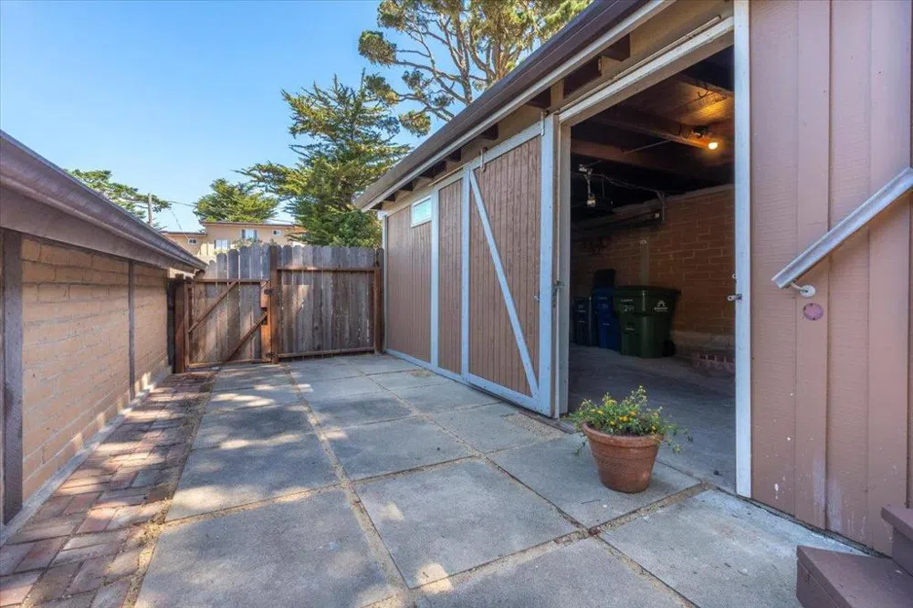 244 Grove Acre Avenue Pacific Grove, CA 93950