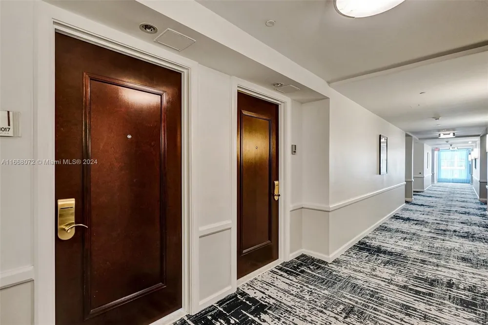 4391 Collins Ave #1501 Miami Beach, FL 33140