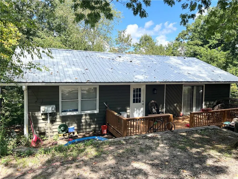 240 Varnes Lane Lakemont, GA 30552