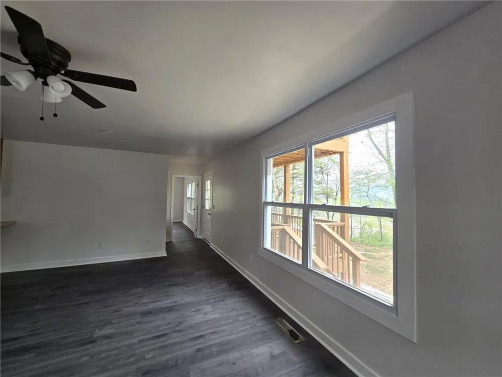 240 Varnes Lane Lakemont, GA 30552