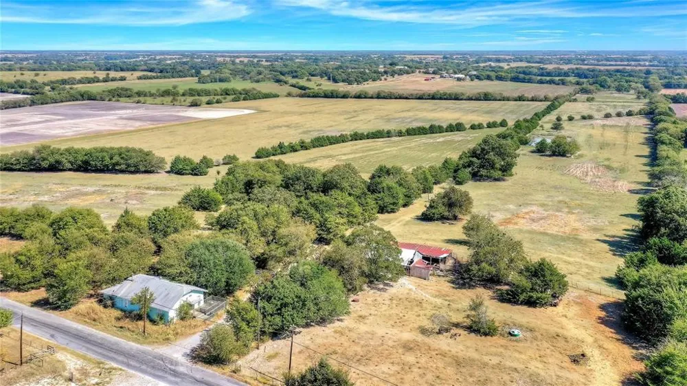 520 Cates Road Van Alstyne, TX 75495