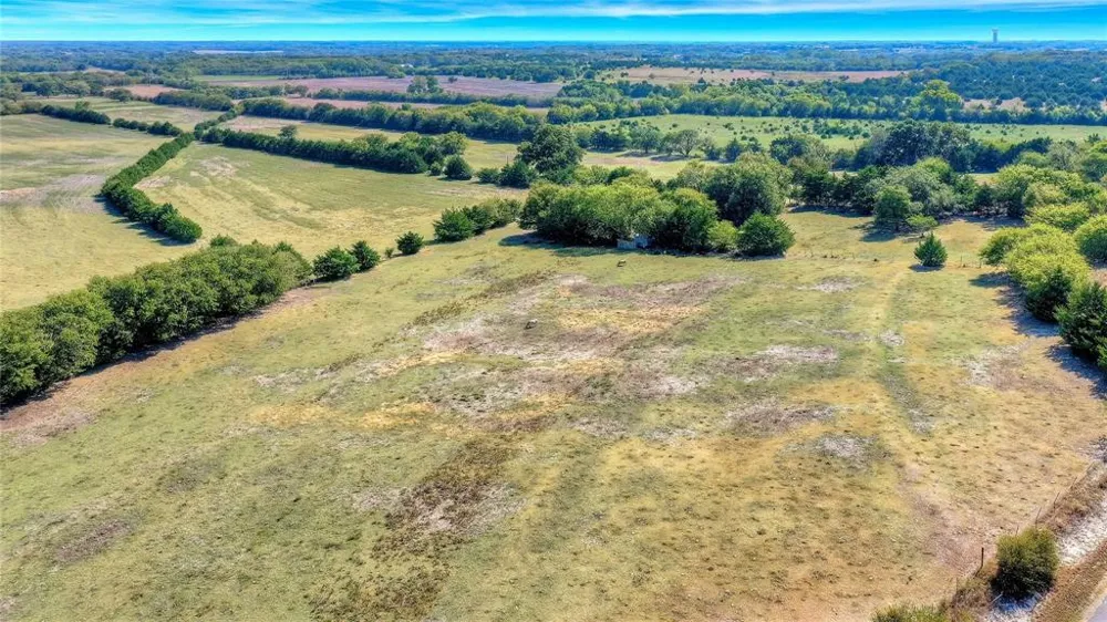520 Cates Road Van Alstyne, TX 75495