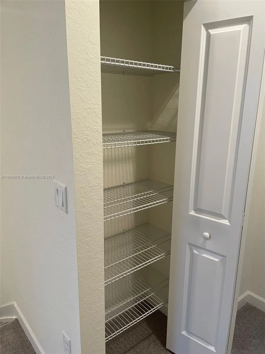 3415 W 112th Ter Hialeah, FL 33018