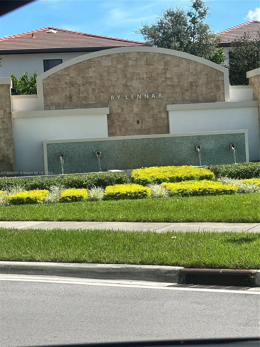 3415 W 112th Ter Hialeah, FL 33018