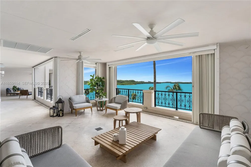 5242 Fisher Island Dr #5242 Miami Beach, FL 33109