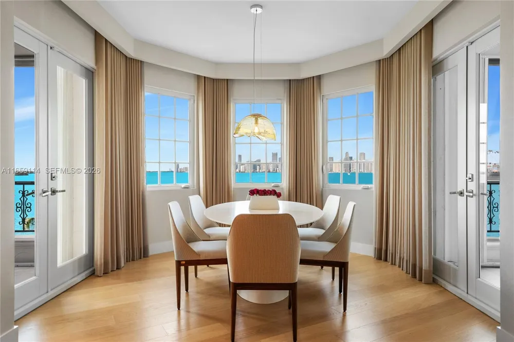 5242 Fisher Island Dr #5242 Miami Beach, FL 33109