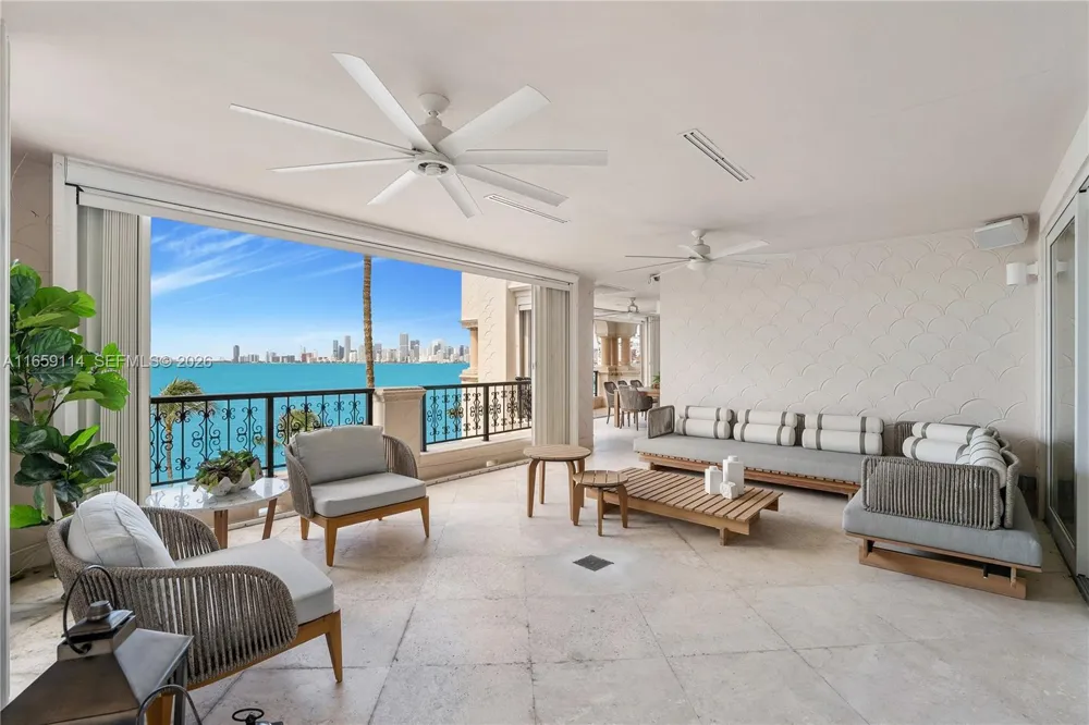 5242 Fisher Island Dr #5242 Miami Beach, FL 33109