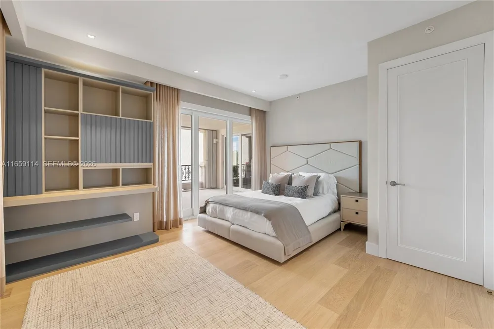 5242 Fisher Island Dr #5242 Miami Beach, FL 33109