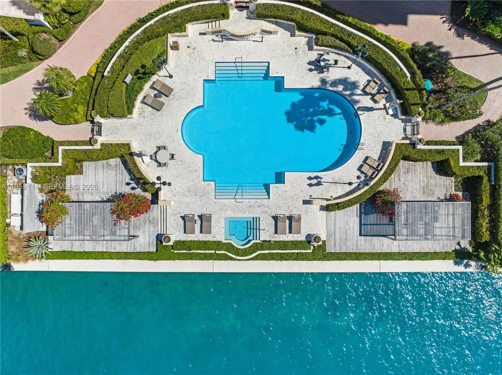5242 Fisher Island Dr #5242 Miami Beach, FL 33109