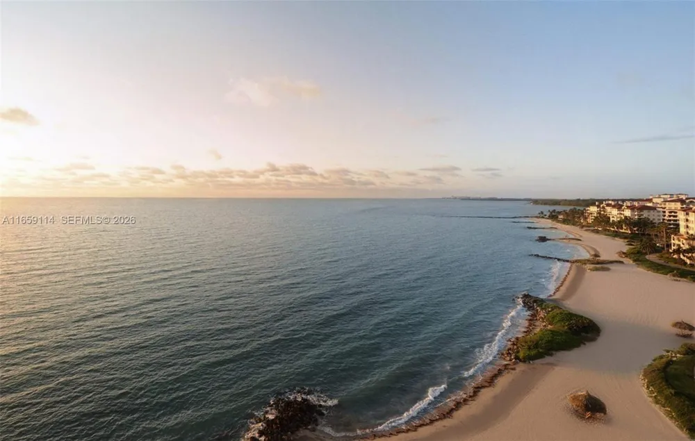 5242 Fisher Island Dr #5242 Miami Beach, FL 33109