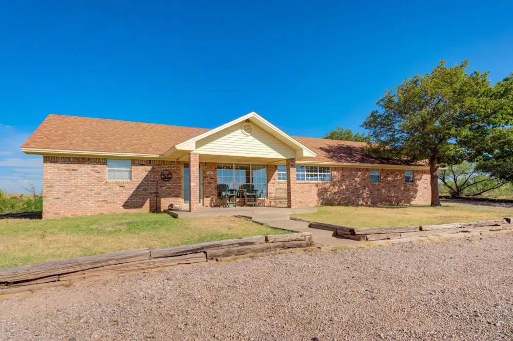 325 Sand Creek Southland, TX 79364
