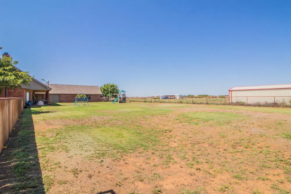 7910 County Road 7700 Wolfforth, TX 79382