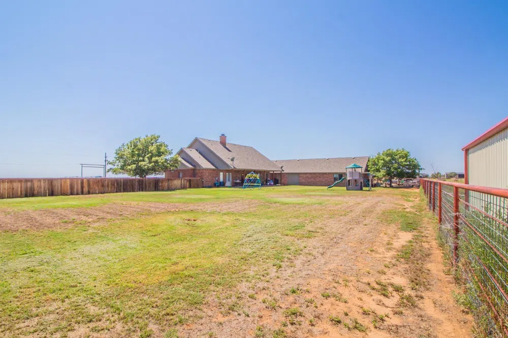 7910 County Road 7700 Wolfforth, TX 79382