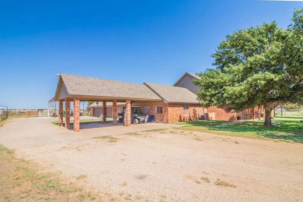 7910 County Road 7700 Wolfforth, TX 79382