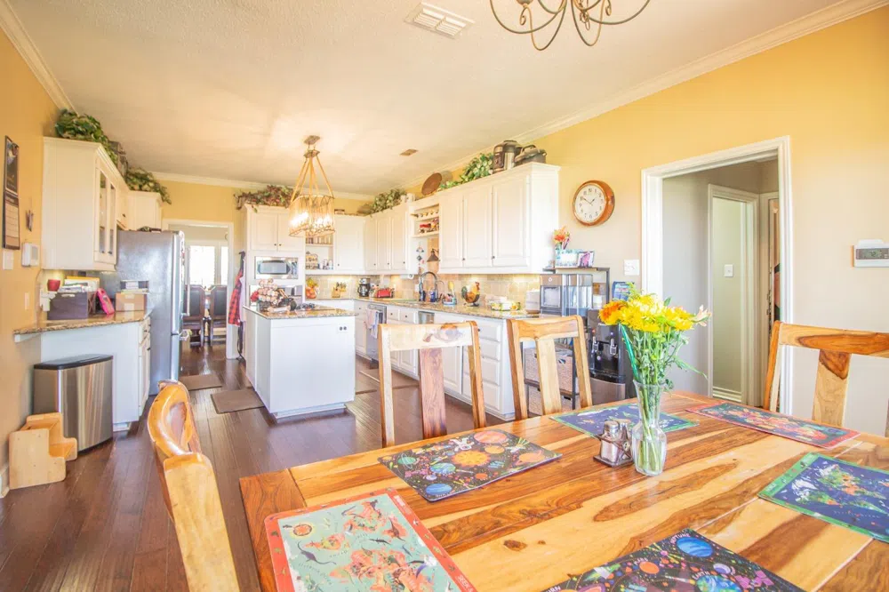 7910 County Road 7700 Wolfforth, TX 79382