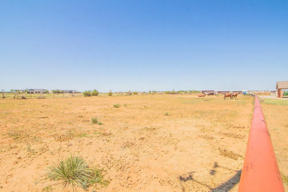 7910 County Road 7700 Wolfforth, TX 79382