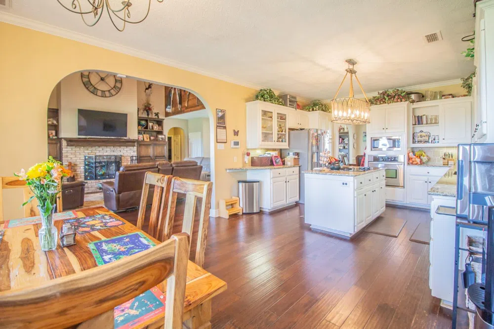 7910 County Road 7700 Wolfforth, TX 79382