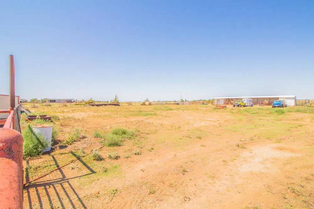 7910 County Road 7700 Wolfforth, TX 79382