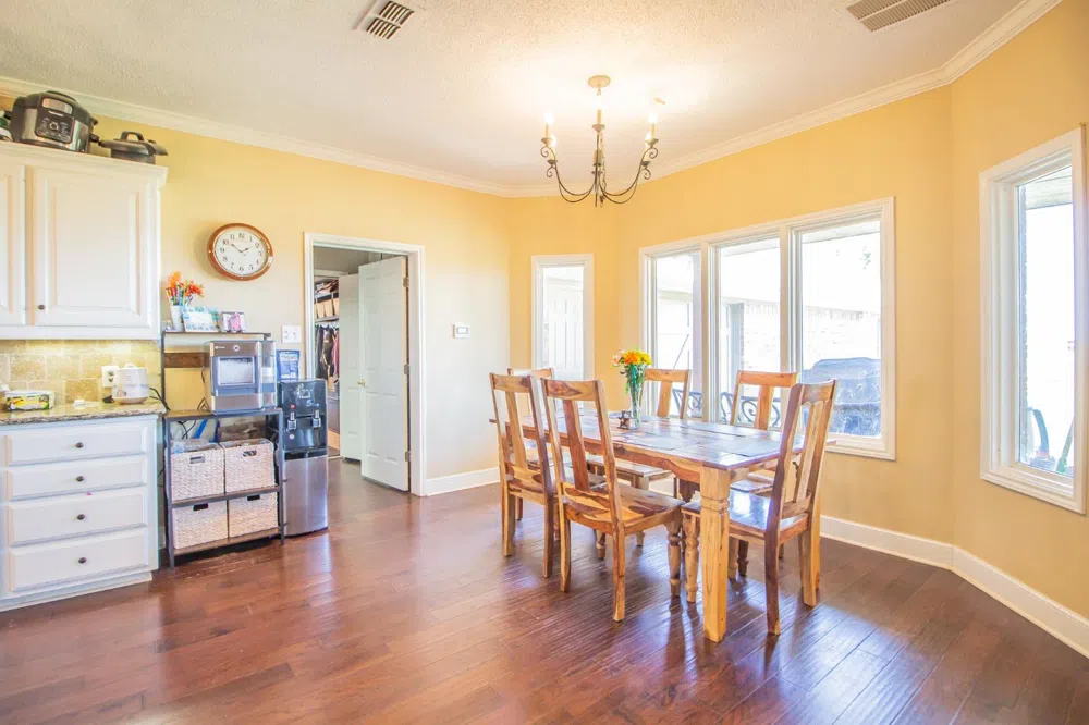 7910 County Road 7700 Wolfforth, TX 79382