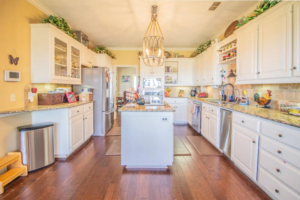 7910 County Road 7700 Wolfforth, TX 79382